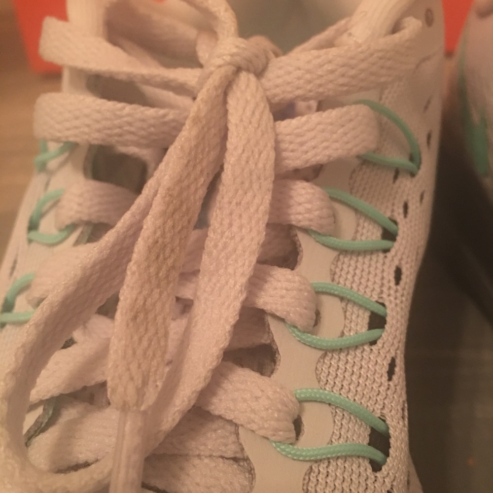 New in Box Nike Flex 2017 RN - Picture 7 of 8